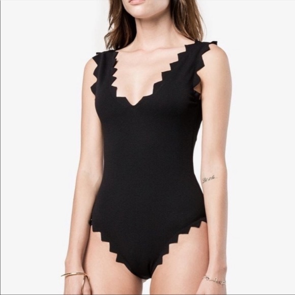SOLD Marysia Black Maillot V-Neck Scallop Zig Zag One Piece Swimsuit Size Small - Picture 2 of 14